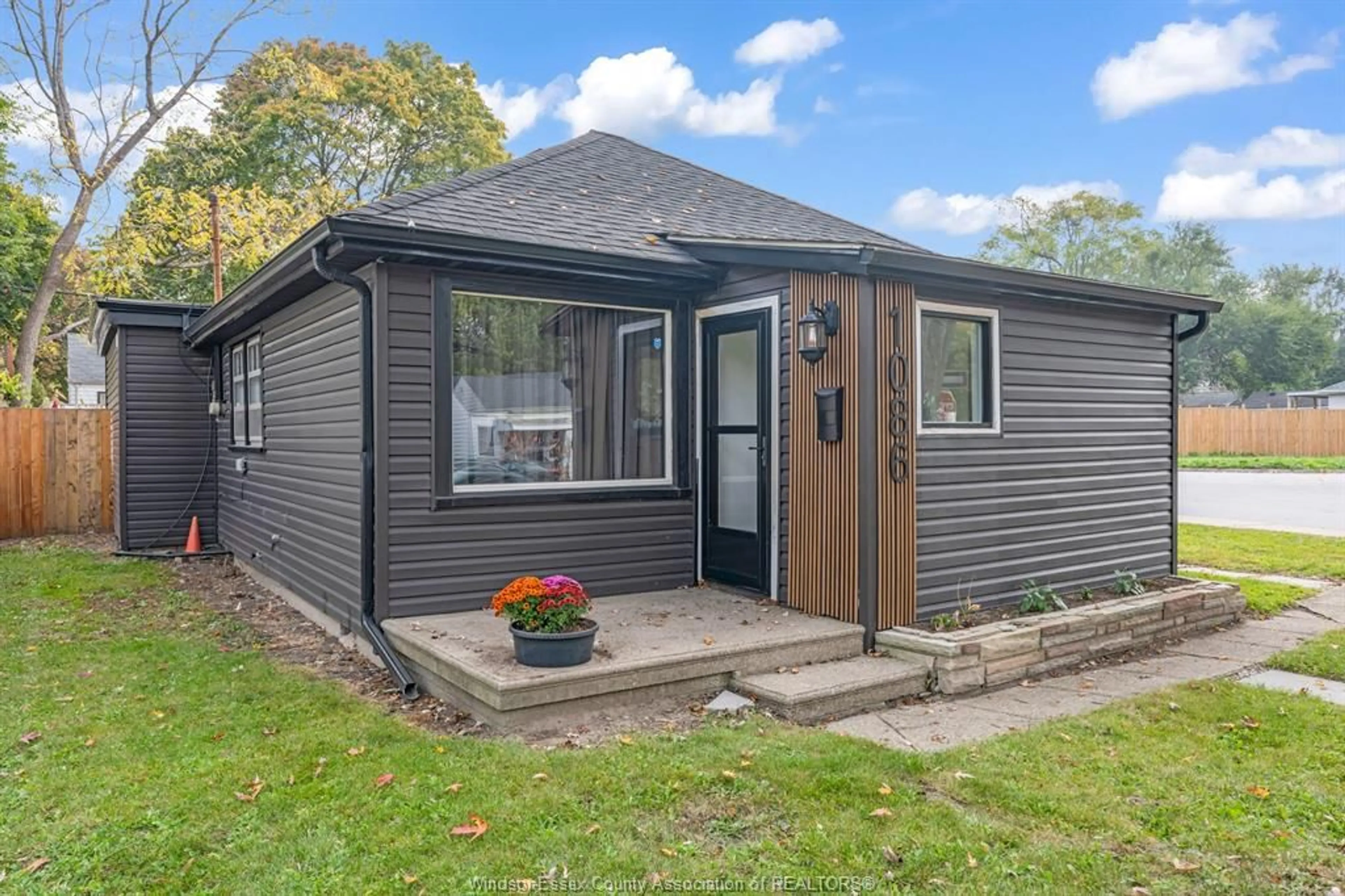 Home with vinyl exterior material, street for 1086 BROCK St, Windsor Ontario N9C 2V2