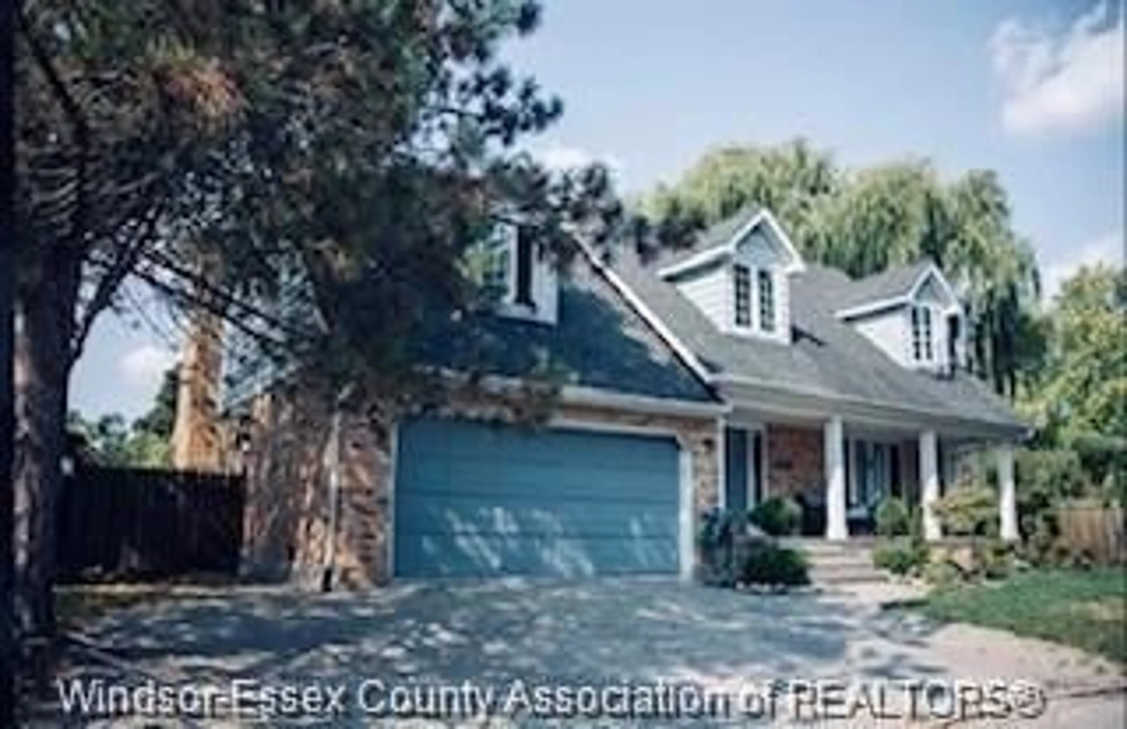 Unknown for 1020 CRESTWOOD Crt, Windsor Ontario N9E 4K2