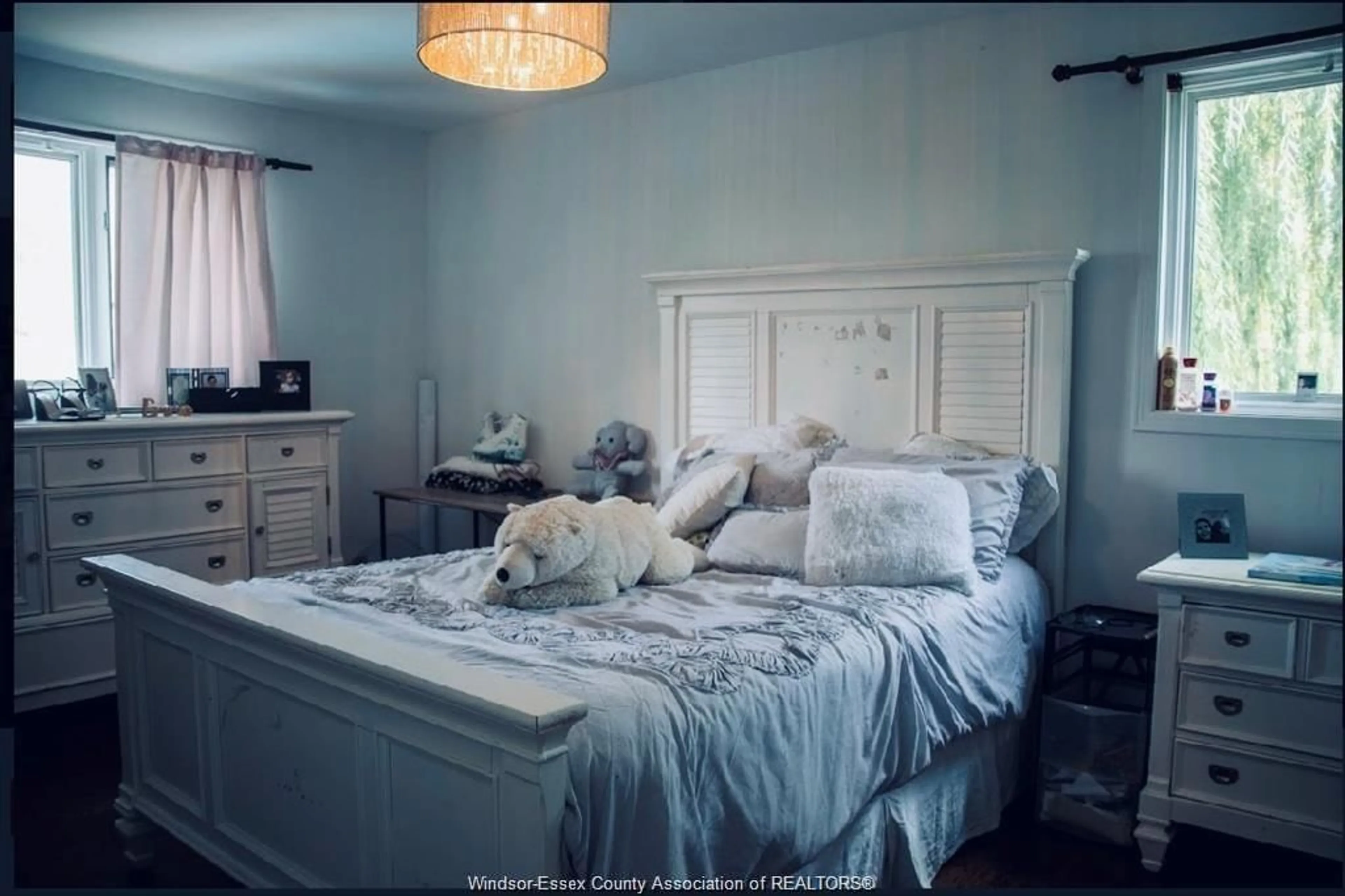 Bedroom with bed, unknown for 1020 CRESTWOOD Crt, Windsor Ontario N9E 4K2