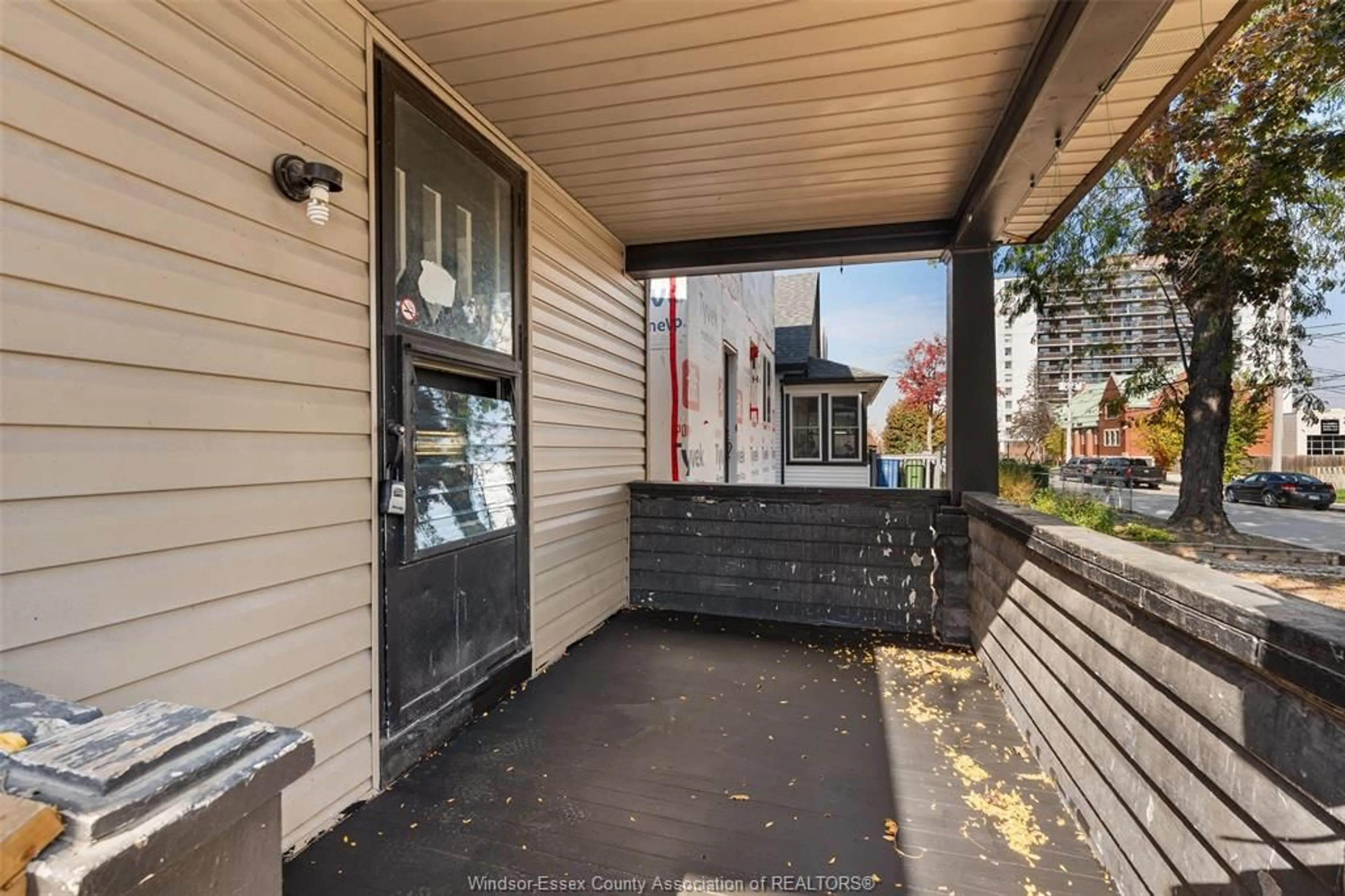 Unknown for 1585 PELISSIER, Windsor Ontario N8X 1M9