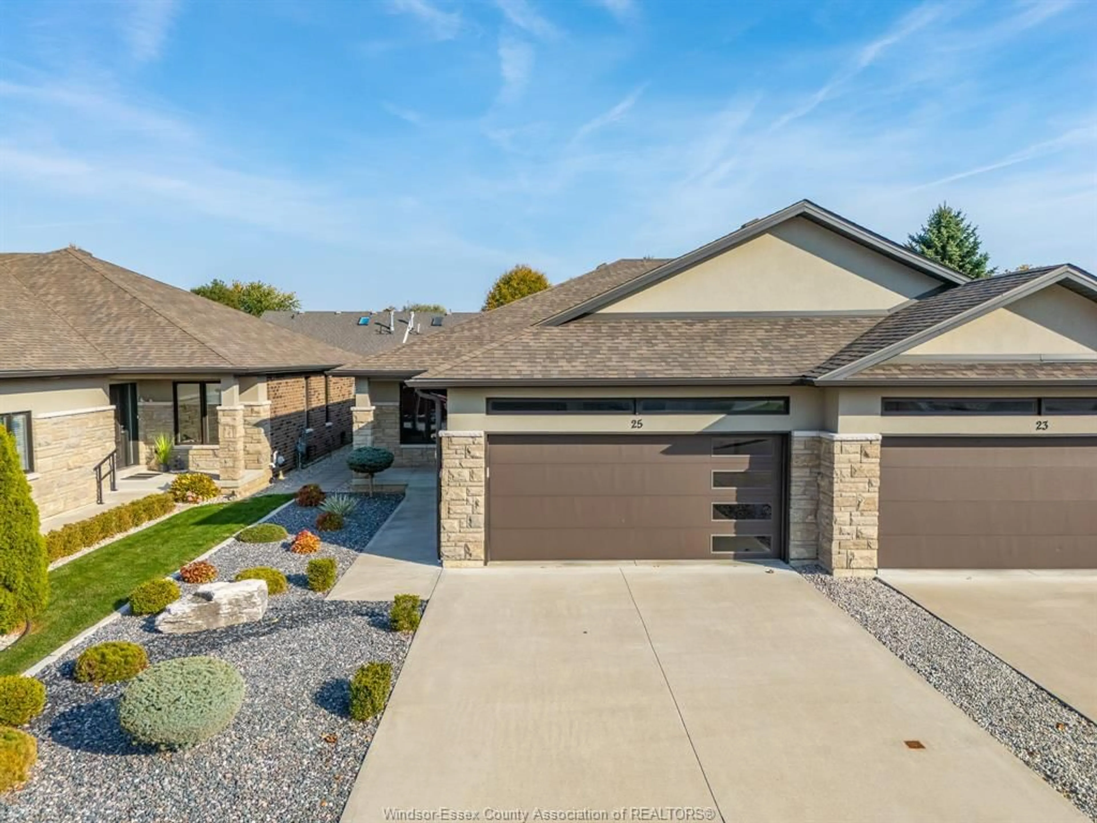 Home with brick exterior material, street for 25 Holly St, Kingsville Ontario N9Y 3S2