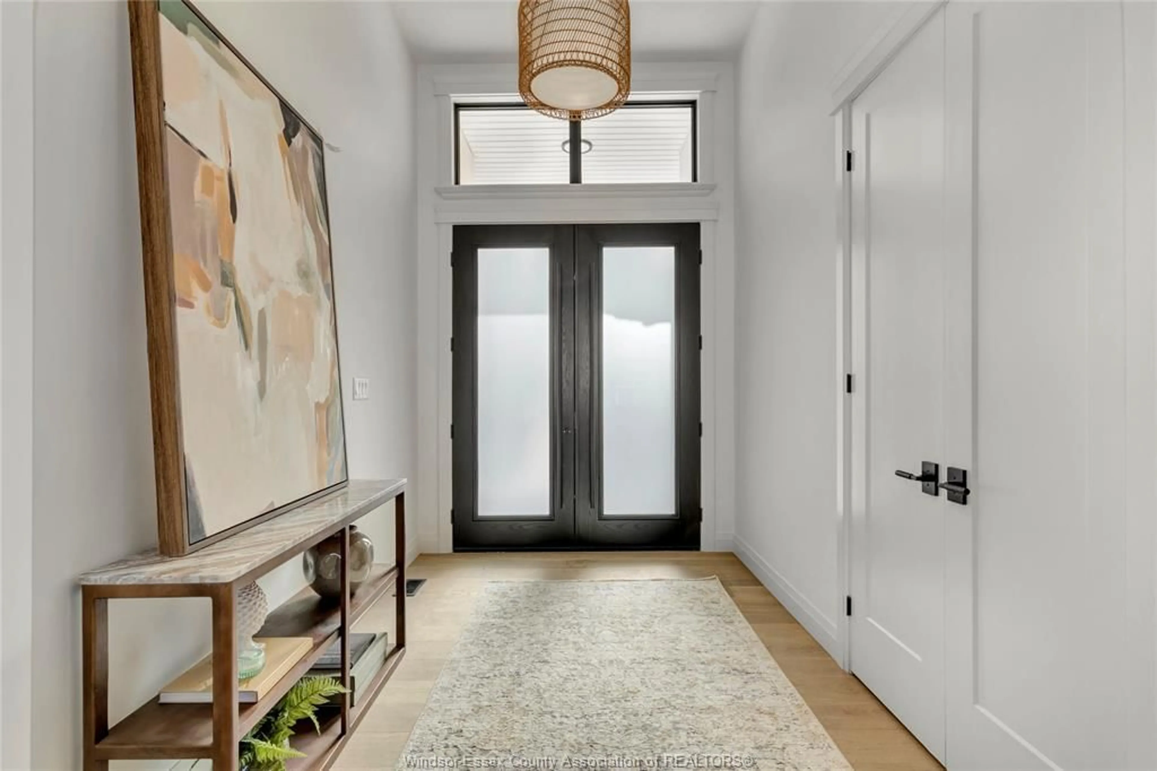 Indoor entryway for 8368 ANNIE Ave, McGregor Ontario N0R 1J0