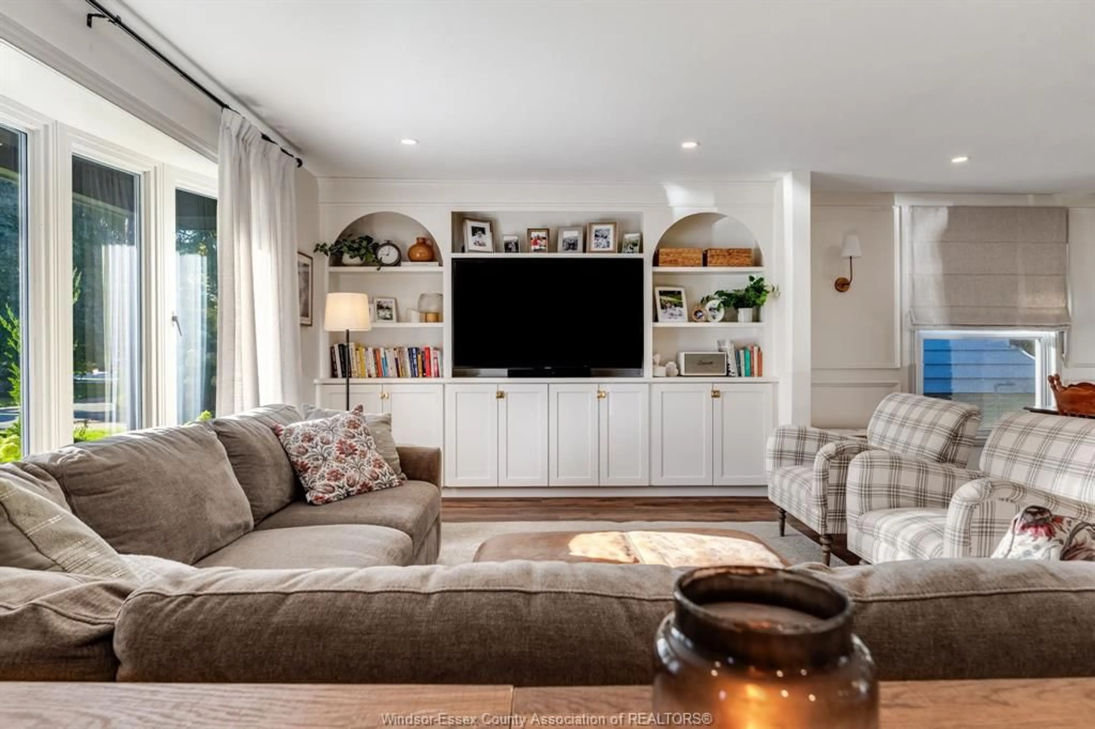 Living room with furniture, unknown for 222 Cherywood, Kingsville Ontario N9Y 3R4