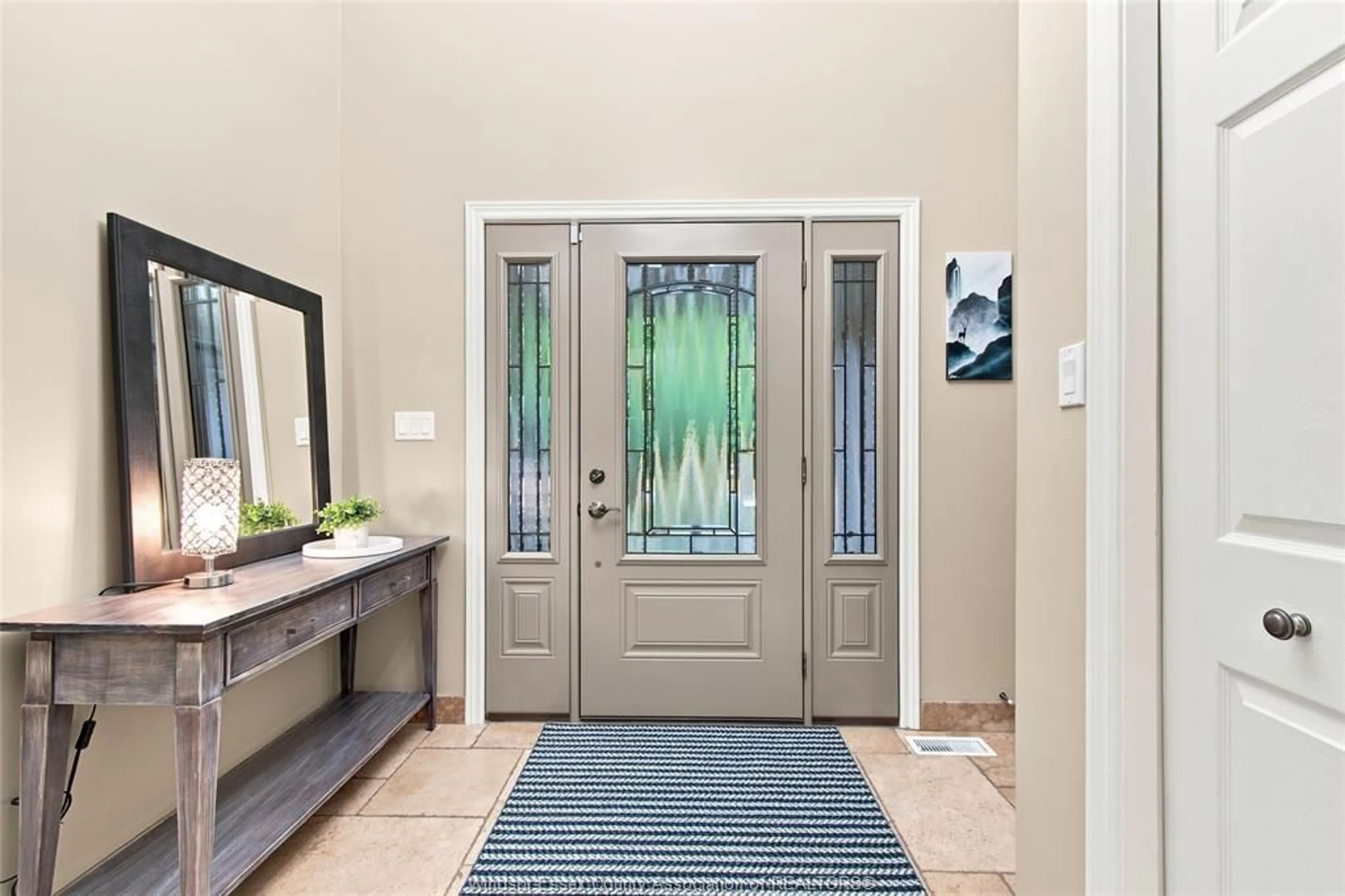 Indoor entryway for 5929 ROSEWOOD Cres, LaSalle Ontario N9J 3L7
