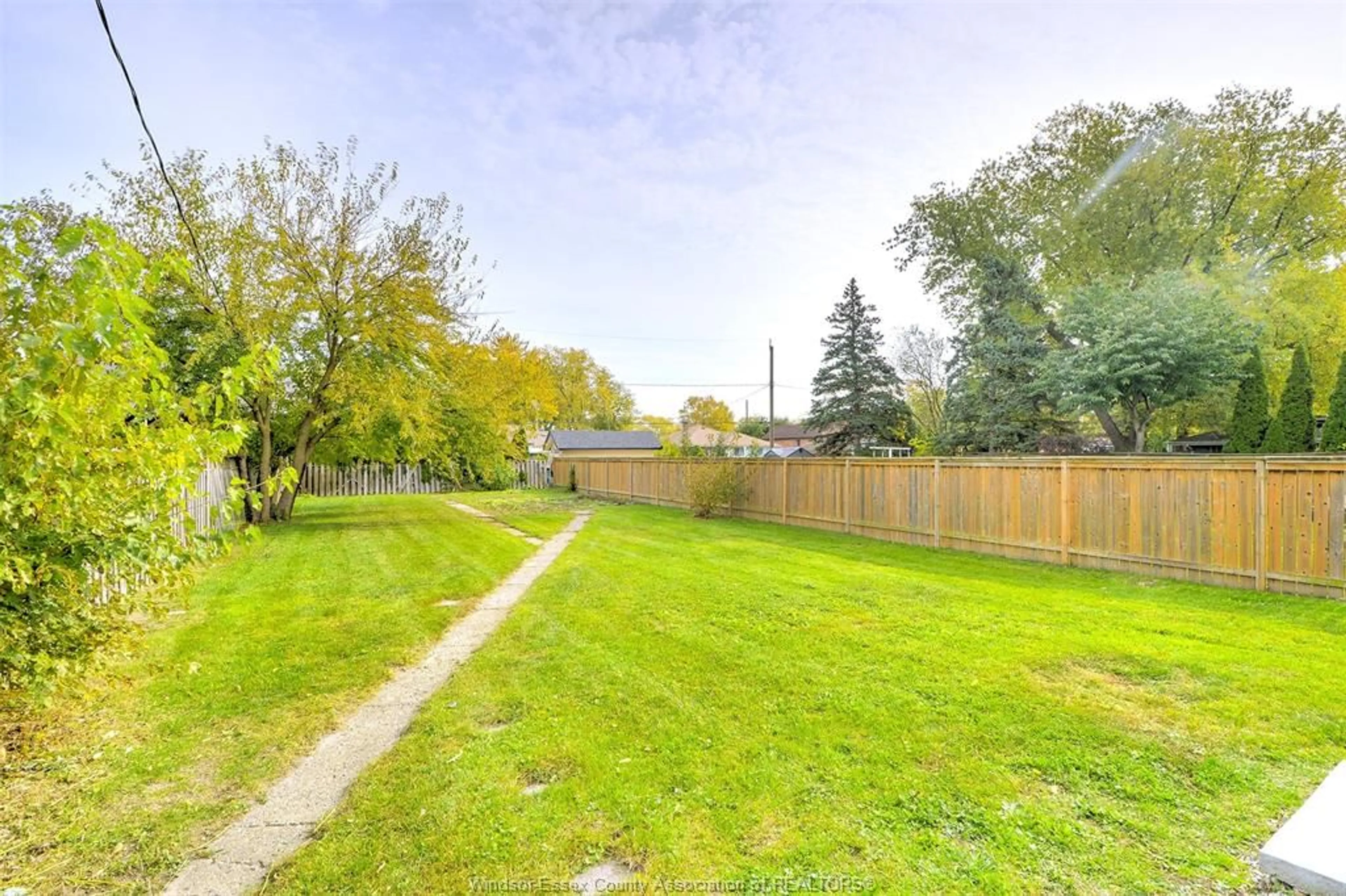 Patio, unknown for 576 ELINOR, Windsor Ontario N8P 1E4