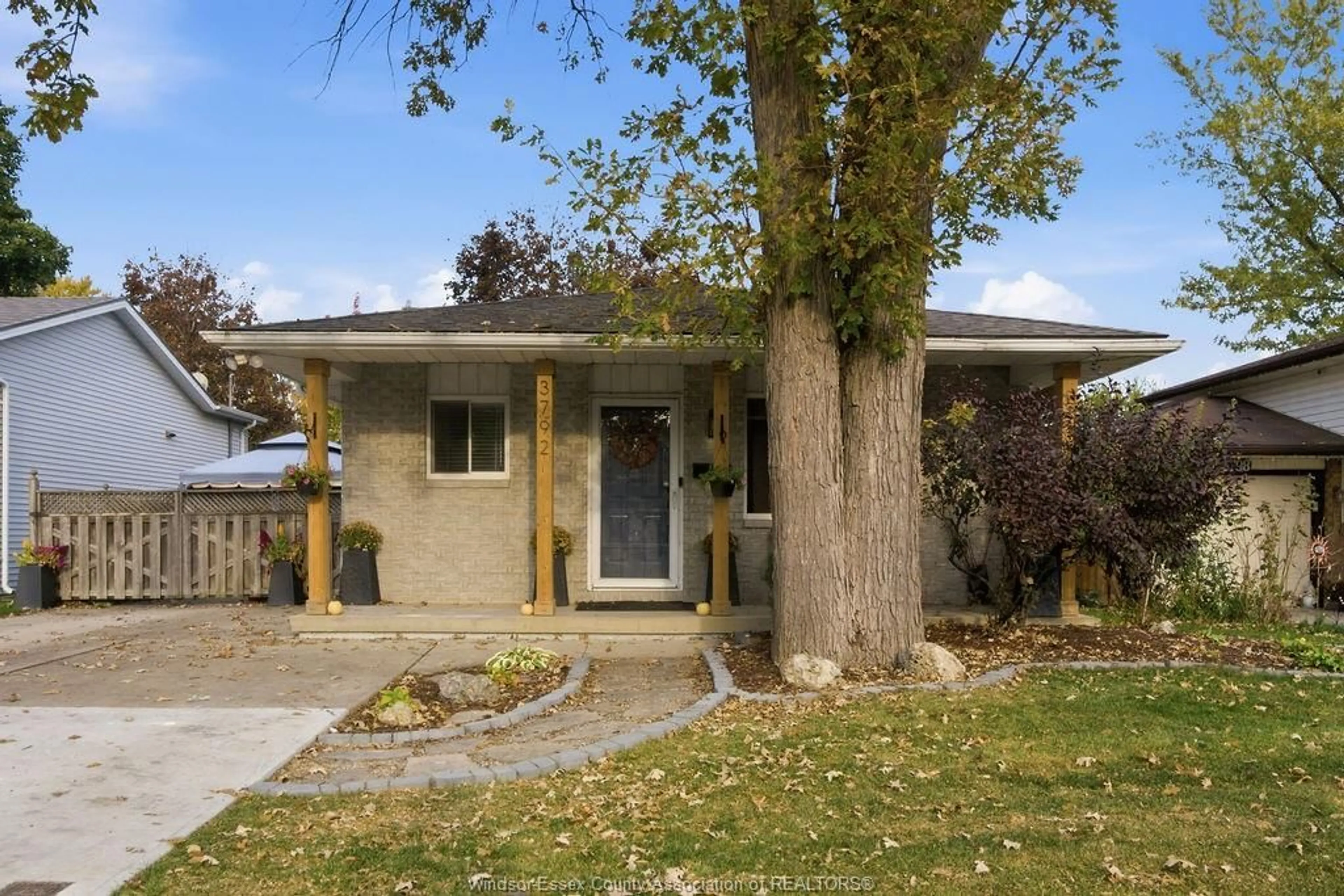 Unknown for 3792 BYNG RD, Windsor Ontario N8W 3J2