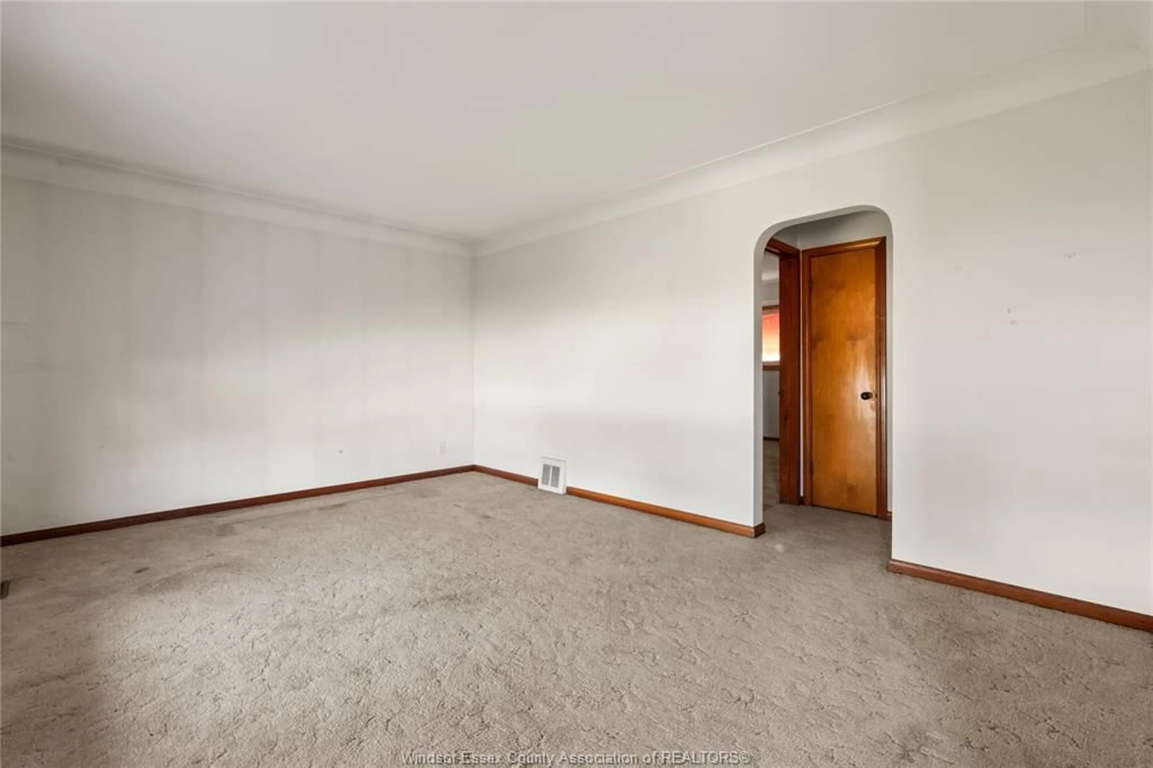 A pic of a room for 8273 Menard, Windsor Ontario N8S 1W2