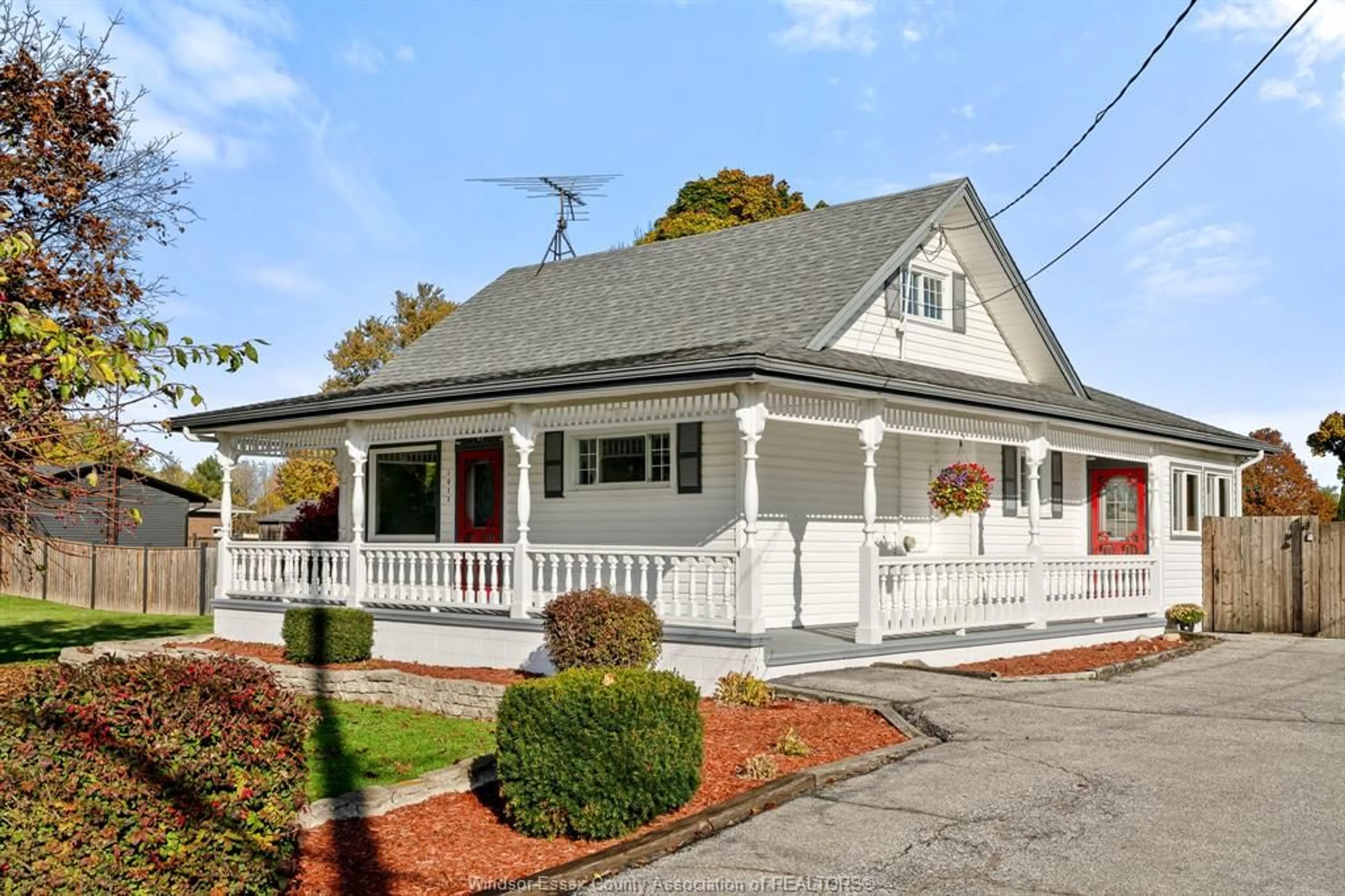 Home with vinyl exterior material, street for 1073 Martin Lane, LaSalle Ontario N9J 2R2