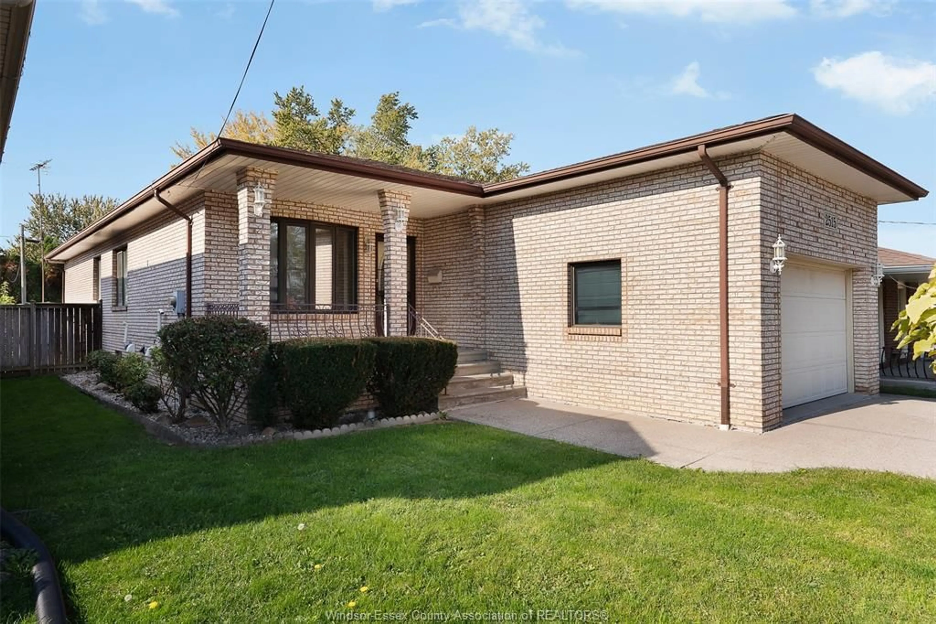 Home with brick exterior material, street for 2515 CLEMENCEAU, Windsor Ontario N8T 2P4