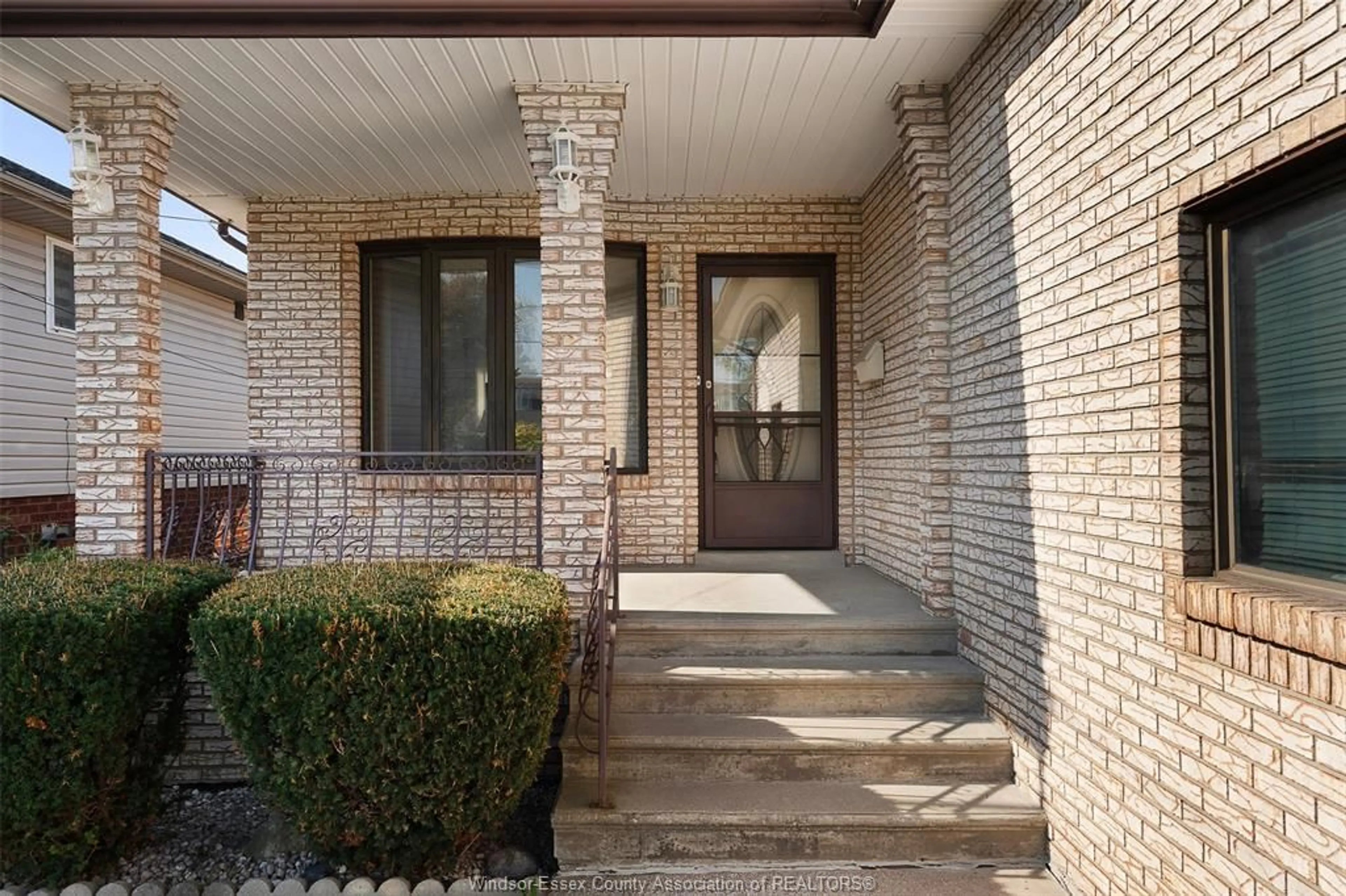 Home with brick exterior material, street for 2515 CLEMENCEAU, Windsor Ontario N8T 2P4