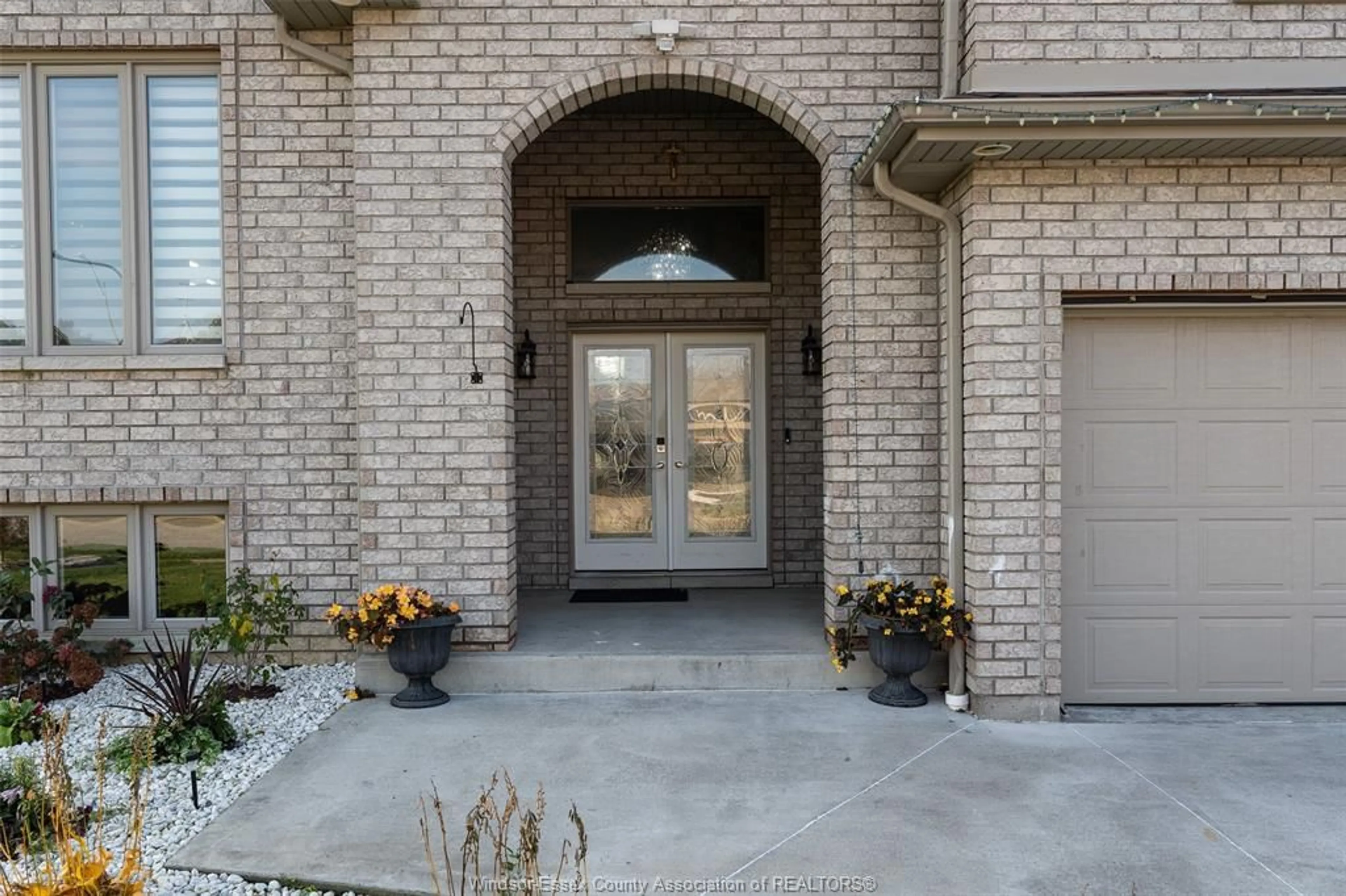 Unknown for 859 SOUTHWOOD Dr, Lakeshore Ontario N8L 1G1