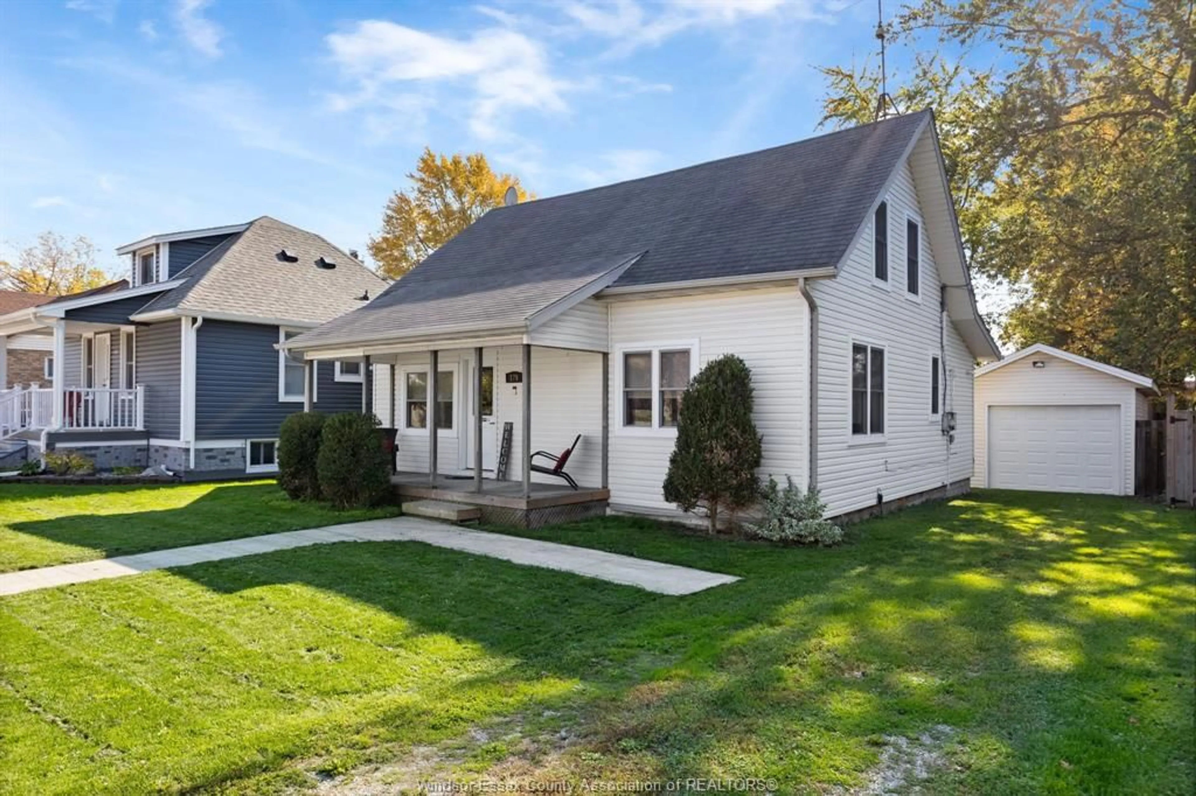 Home with vinyl exterior material, street for 179 SINASAC St, Harrow Ontario N0R 1G0
