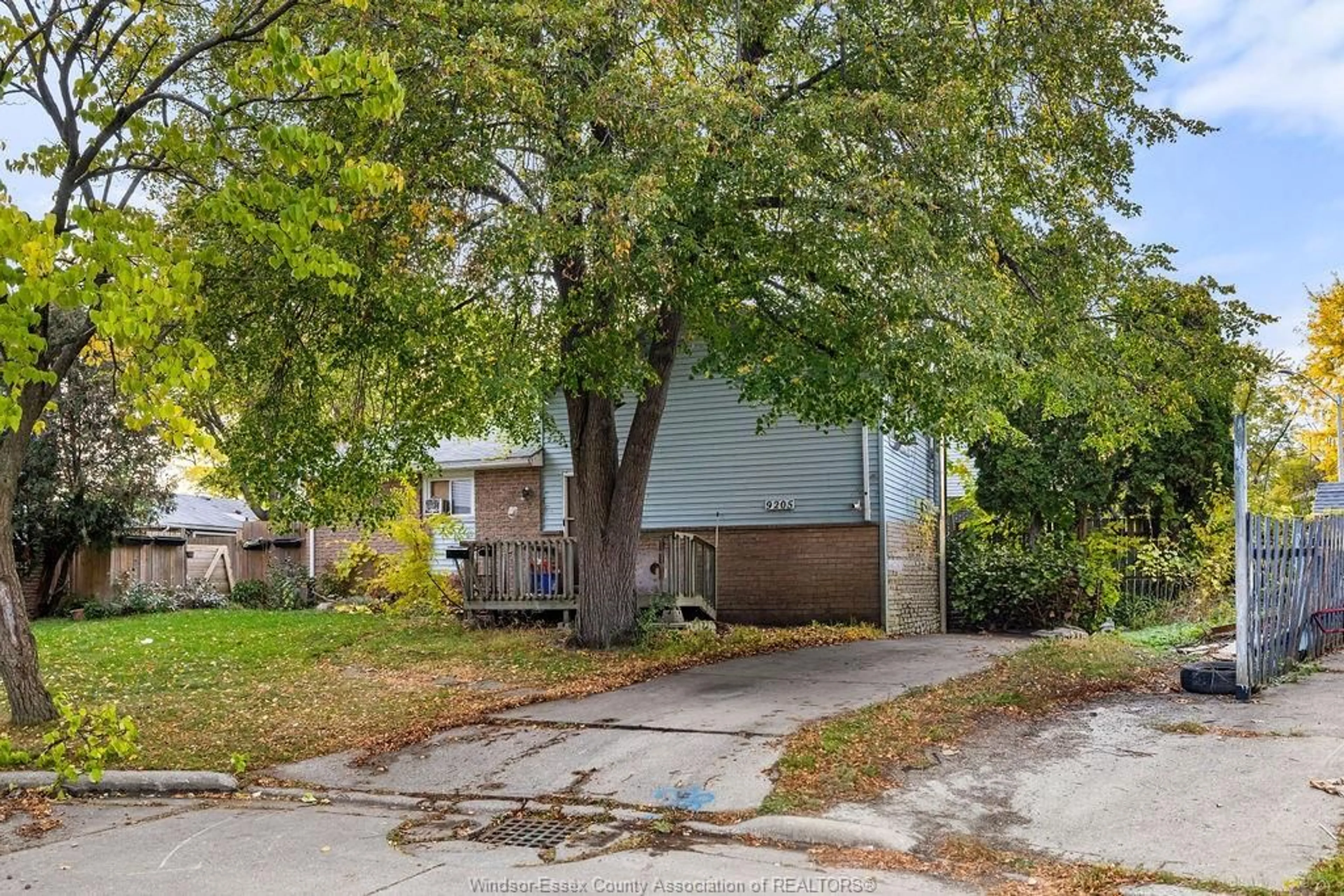Unknown for 9205 ARNCLIFF, Windsor Ontario N8S 4J9